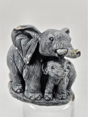 Rare Mt. St. Helen's Volcanic Ash Elephant & Calf Figurine Sculpture 1980s